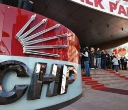 CHP, Meclis’te  kalacak