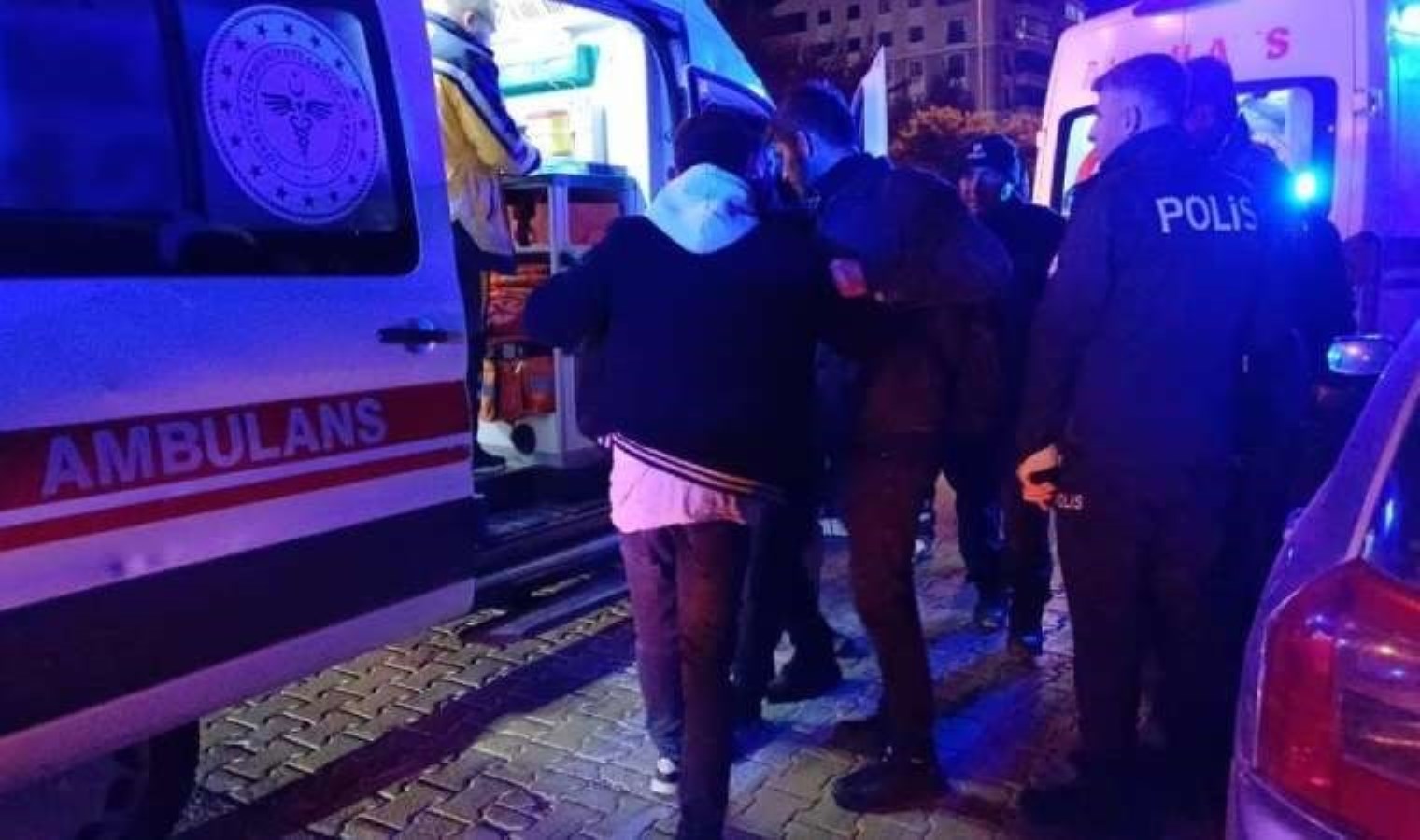 Çorum’da kafe savaş alanına döndü: İki kişi yaralandı