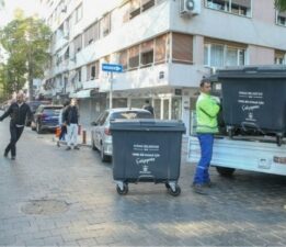 Daha temiz bir Konak için konteyner harekatı