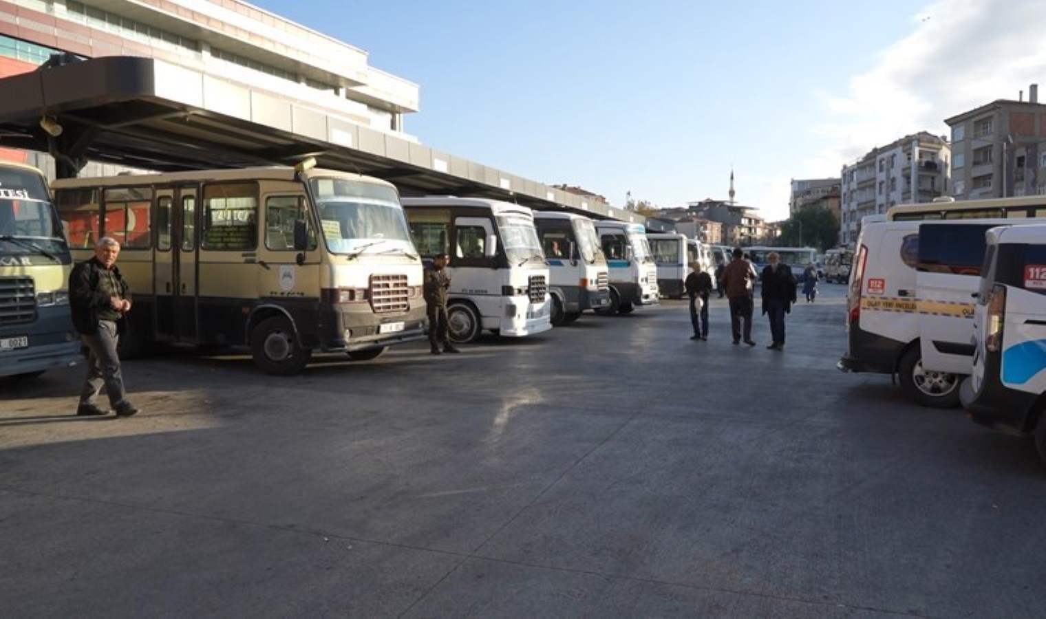 Dolmuş şoförlerinin ‘yolcu’ kavgası kanlı bitti: 1 yaralı