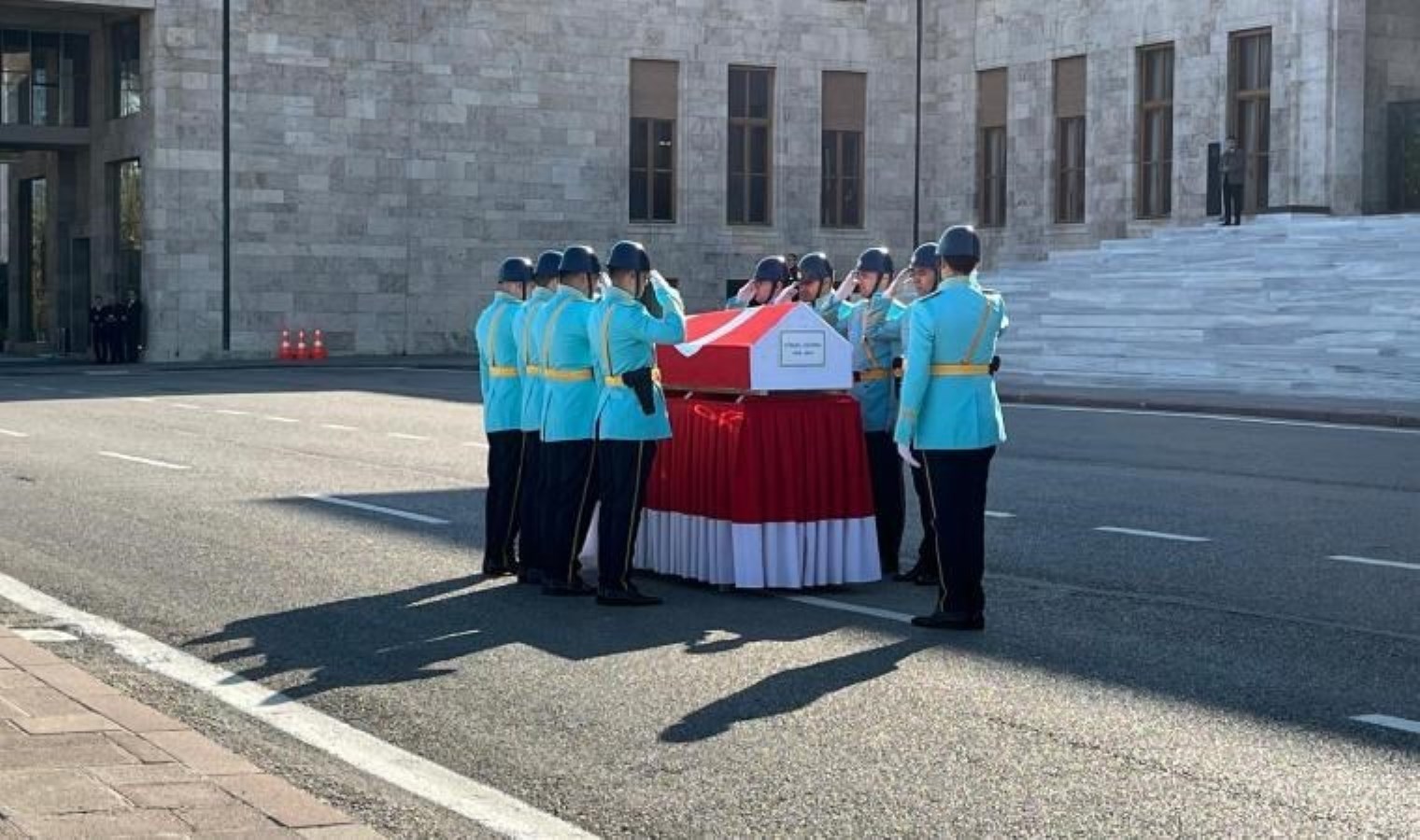 Eski CHP İstanbul Milletvekili Çengel için TBMM’de cenaze töreni düzenlendi