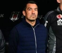 Giovanni van Bronckhorst maç sonu şaşkınlığını gizleyemedi! ‘Takımı ilk defa böyle görüyorum’