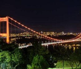 İstanbul’da boğaz köprüleri, lösemi için turuncu ışıkla aydınlatıldı!