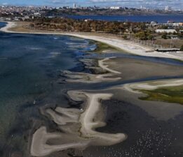 İstanbul’da tedirgin eden görüntü! Deniz suyu çekildi: ‘Hiçbir yıl bu kadar fazla olmamıştı…’