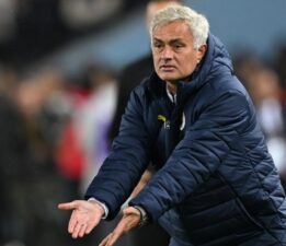 Jose Mourinho o pozisyonu paylaştı: ‘İzleyin ve gülün’