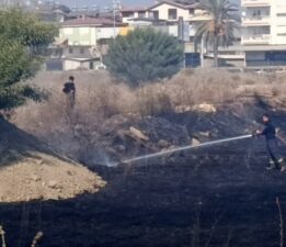 Manavgat’ta çalılık yangını paniği: Evlere ulaşmadan söndürüldü