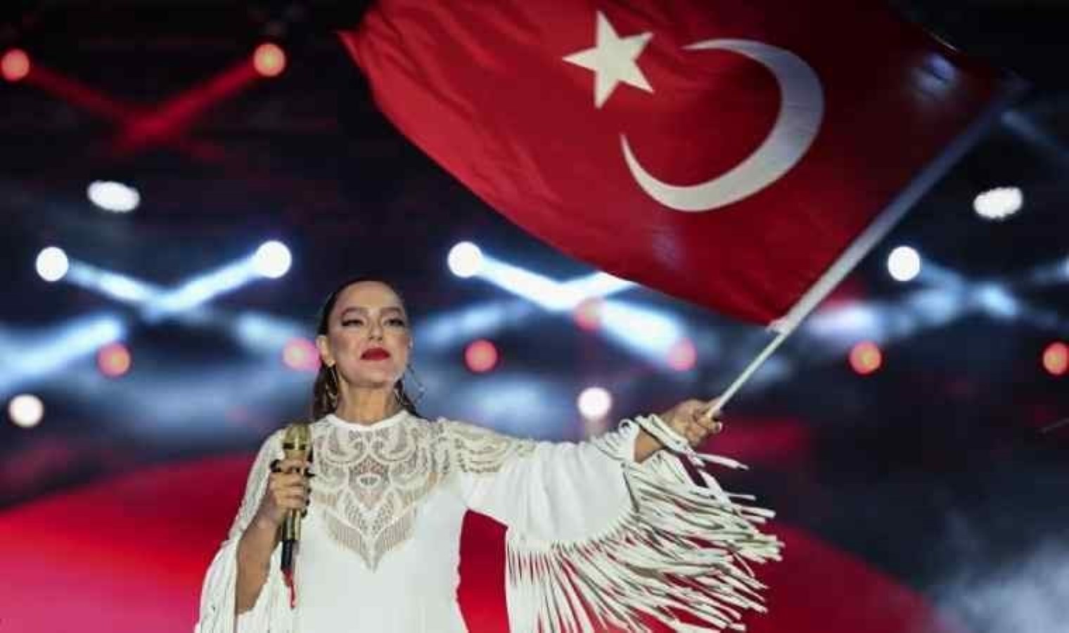 Mansur Yavaş’tan ‘Ebru Gündeş’ konseri açıklaması: İnceleme başlatıldı