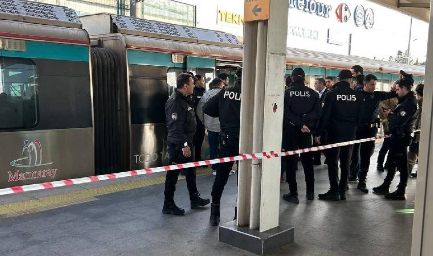 Marmaray’da intihar girişimi: Seferler durduruldu