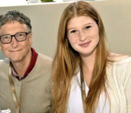 Microsoft kurucusu Bill Gates ikinci kez dede oldu: ‘Dünyaya hoş geldin Mia’