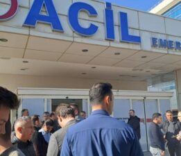 Sağlık kontrolü için getirilen şüpheli, hastane önünde silahlı saldırıya uğradı: 1 ölü, 3 yaralı