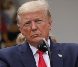 Trump, Meksika’yı gümrük vergisiyle tehdit etti