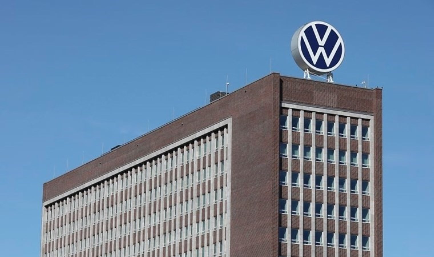 Volkswagen, 114 binin üzerinde aracını geri çağıracak