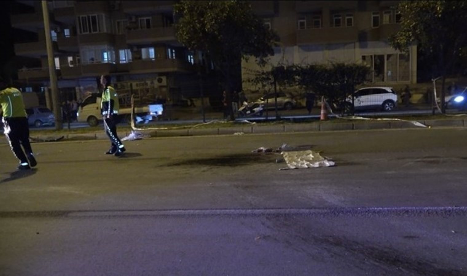 Alanya’da otomobil palmiye ağacına çarptı: 1 ölü, 3 yaralı