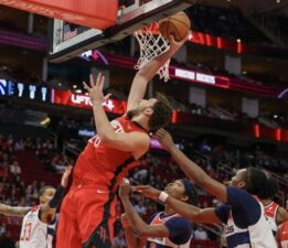 Alperen Şengün double-double yaptı: Houston Rockets kendi evinde kazandı!