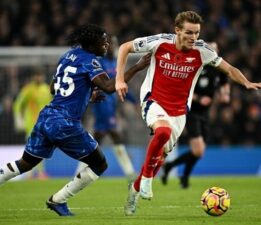 Chelsea ile Arsenal puanları paylaştı!