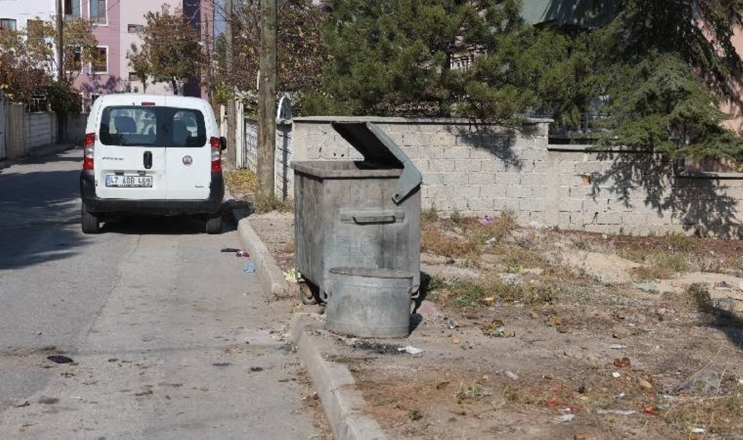 Çöp konteynerinde yeni doğmuş bebek bulundu: Bırakanlar aranıyor!