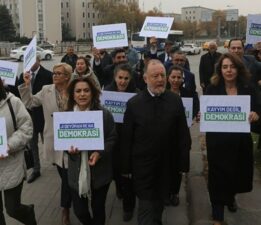 DEM Parti heyeti İçişleri Bakanlığı’na yürüdü: ‘Barışın yolu, kayyumdan geçmez’