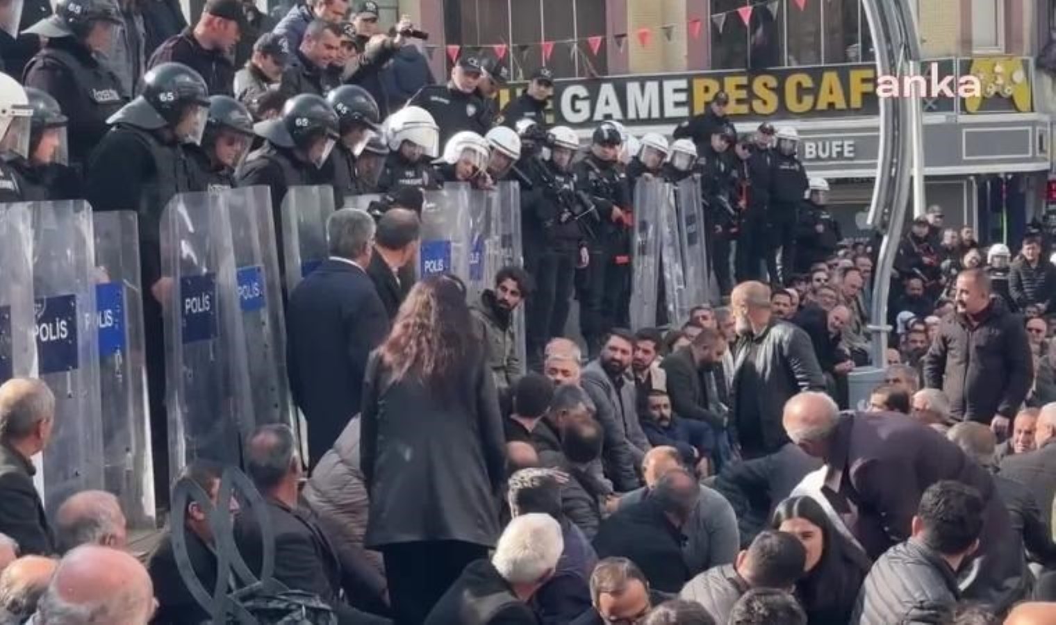 DEM Parti, kayyum protestolarında hak ihlallerinin araştırılması için TBMM’ye araştırma önergesi verdi