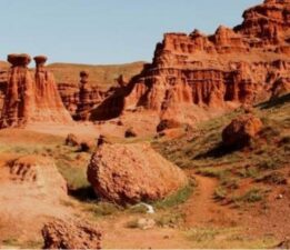 Doğu Anadolu’nun Kapadokya’sı: Mars yüzeyindeymiş hissi uyandırıyor