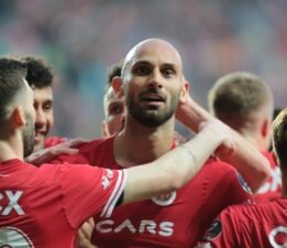 Eski milli futbolcu Ömer Toprak’tan emeklilik kararı!