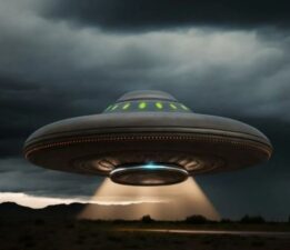 Eski Pentagonlu yetkiliden UFO iddiası: Evrende yalnız değiliz