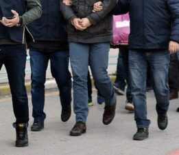 İzmir’de uyuşturucu operasyonu: 53 bin sentetik ecza ele geçirildi!