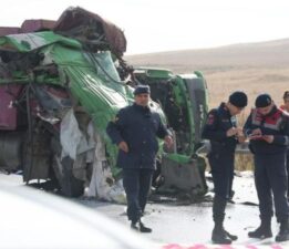 Konya’da tanker ile kamyon çarpıştı: 2 ölü