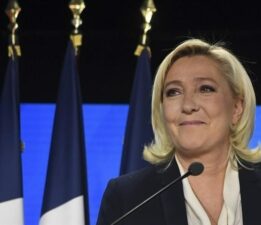 Le Pen’in yargılandığı davada hapsi istendi