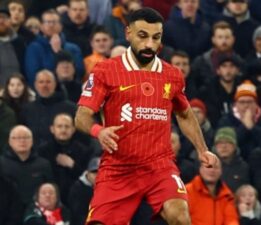 Mohamed Salah yıldızlaştı: Liverpool, Aston Villa’yı devirdi!