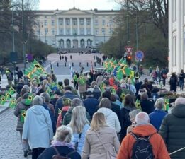 Norveç, yerli halk Samiler ve azınlıklardan özür diledi