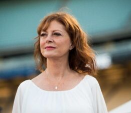 Oscar ödüllü oyuncu Susan Sarandon, Hollywood’da kara listeye alındı