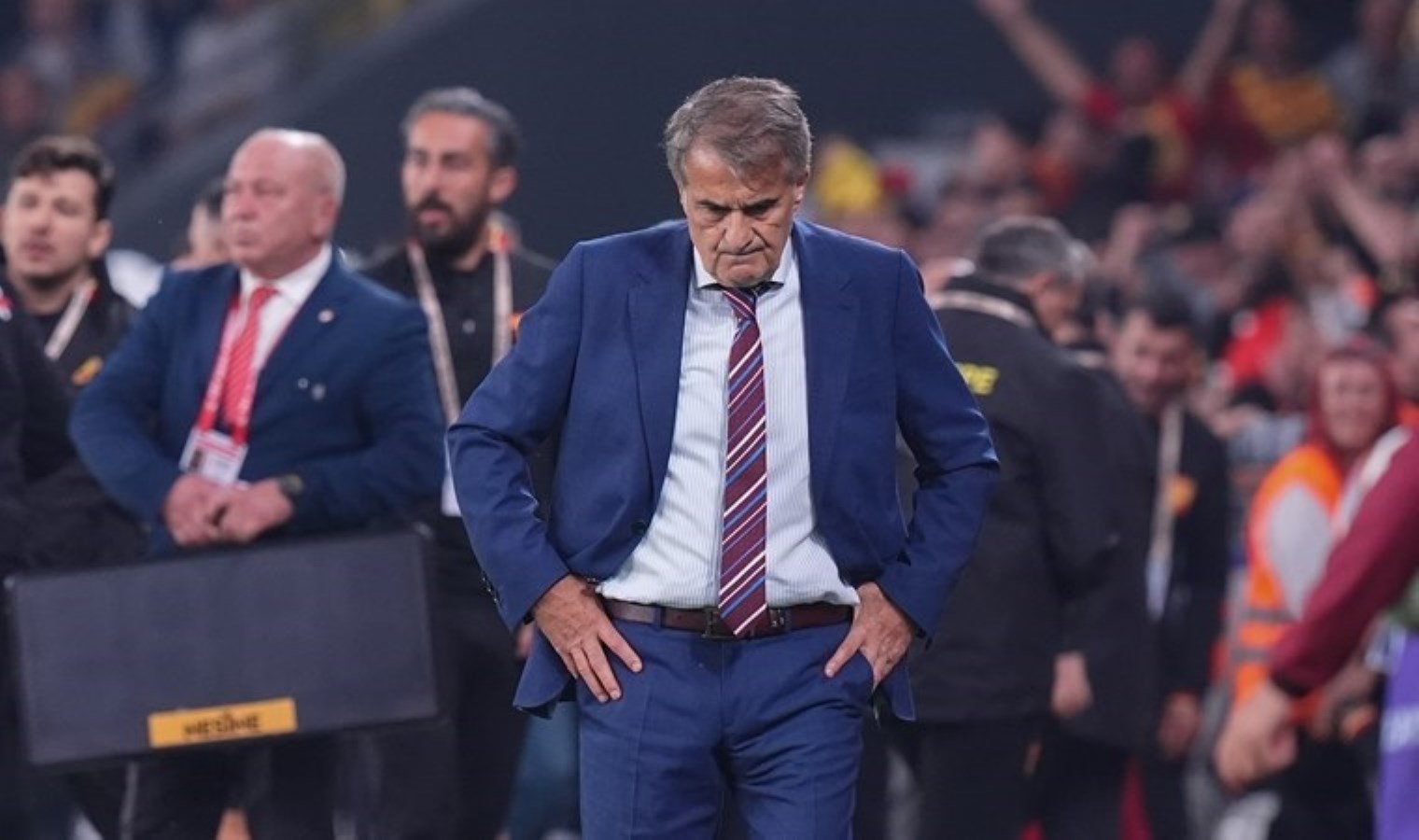 Şenol Güneş kötü gidişatın faturasını kesti: Trabzonspor’da 4 kadro dışı!