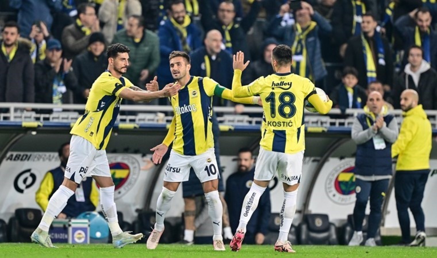 Sivasspor karşısında hata yapmadı: Fenerbahçe’den sahasında 4 gollü resital! Fenerbahçe 4-0 Sivasspor