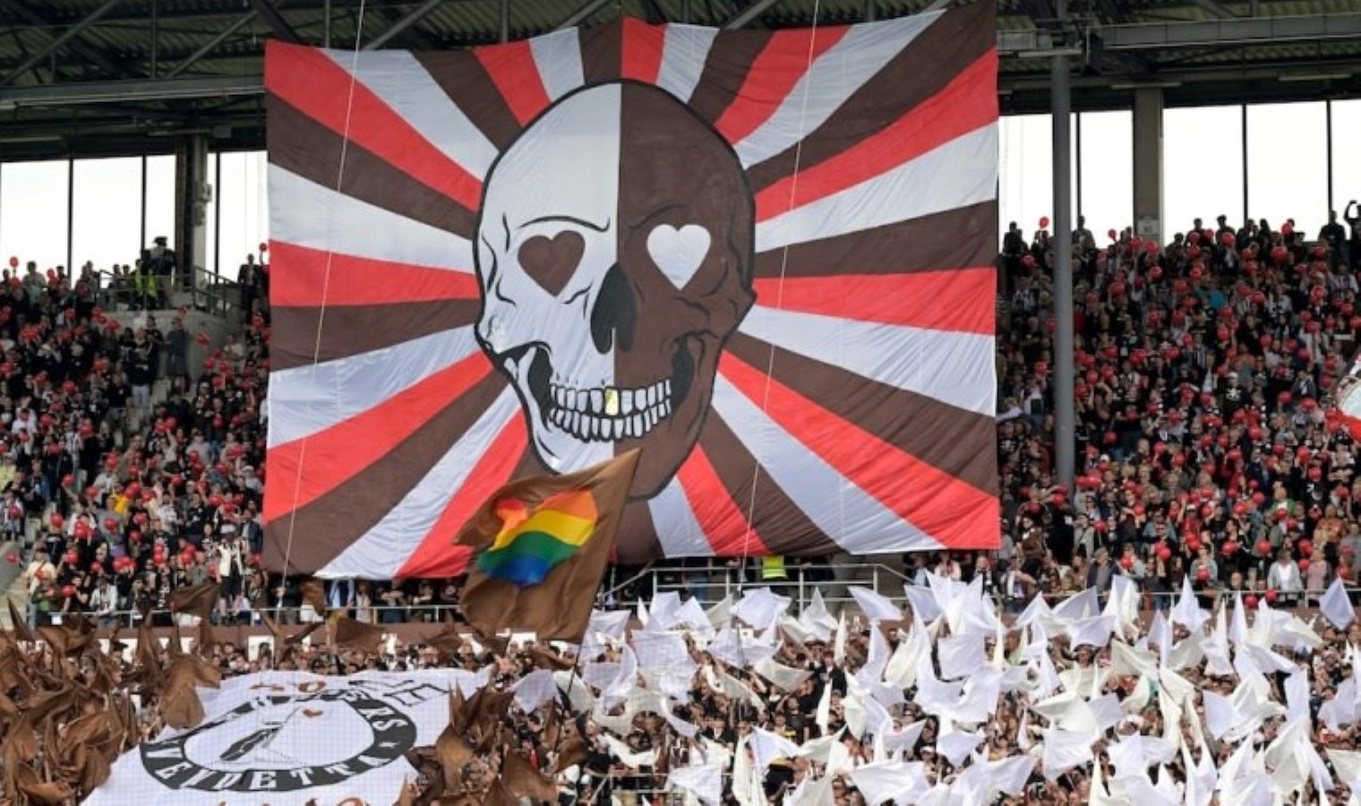 St. Pauli X’i terk etme kararı aldı: ‘Elon Musk nefret makinesine dönüştürdü’