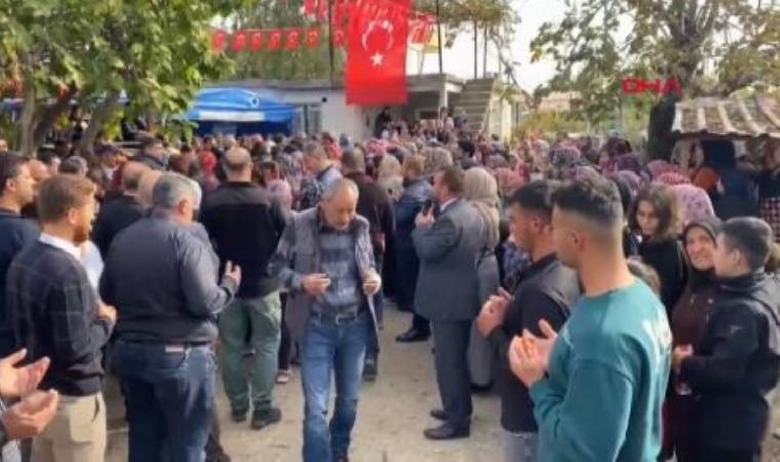 Tunceli’de şehit olan polis memuru, son yolculuğuna uğurlandı!