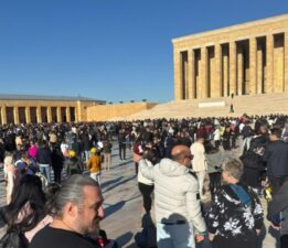 Yurttaş Ata’sına koştu: Anıtkabir’de 10 Kasım öncesi ziyaretçi yoğunluğu